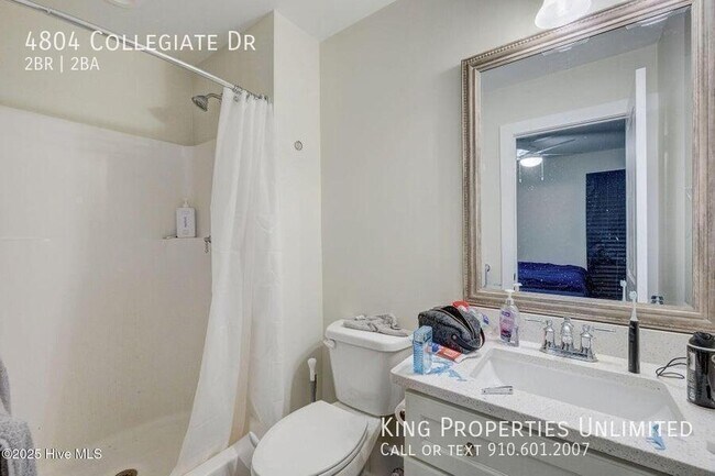 Building Photo - 4804 Collegiate Dr