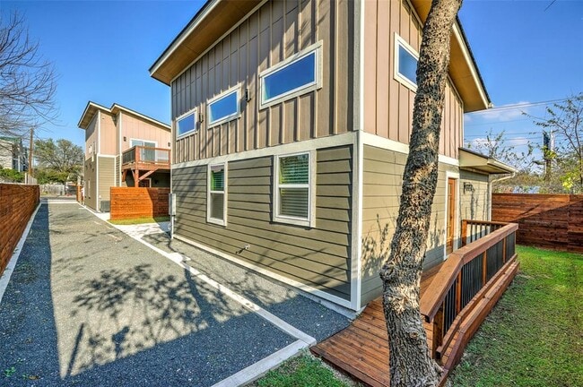 Building Photo - 705 Blackson Ave