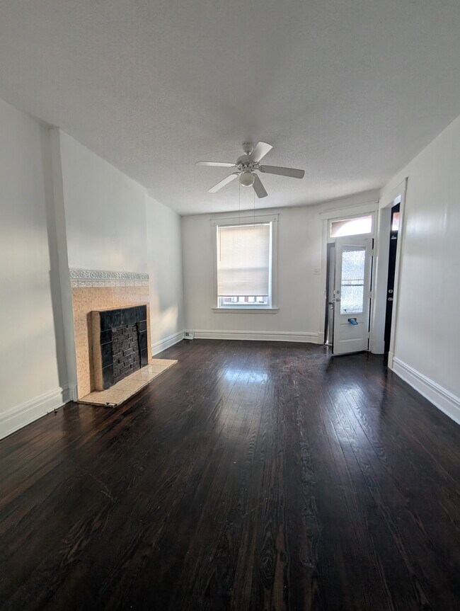 Building Photo - 3009 Osage St