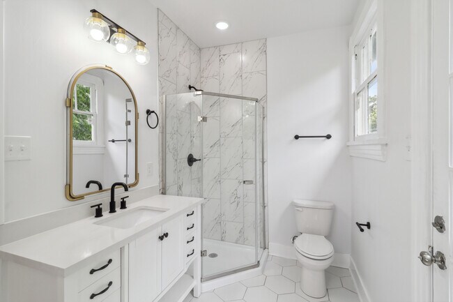 Building Photo - 2700-02 Soniat St