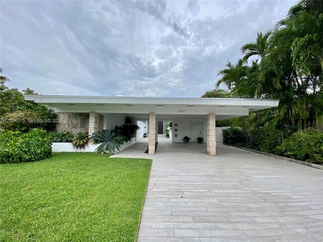 Building Photo - 265 N Shore Dr