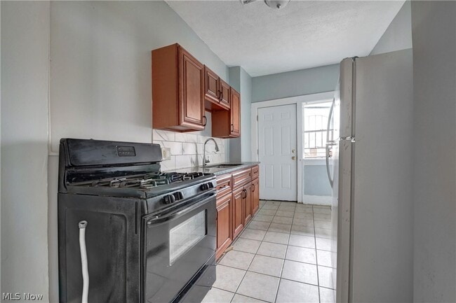 Building Photo - 14120 Superior Rd