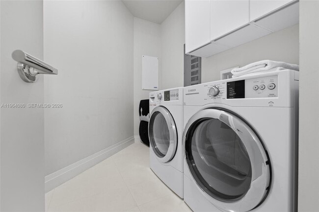 Building Photo - 9703 Collins Ave