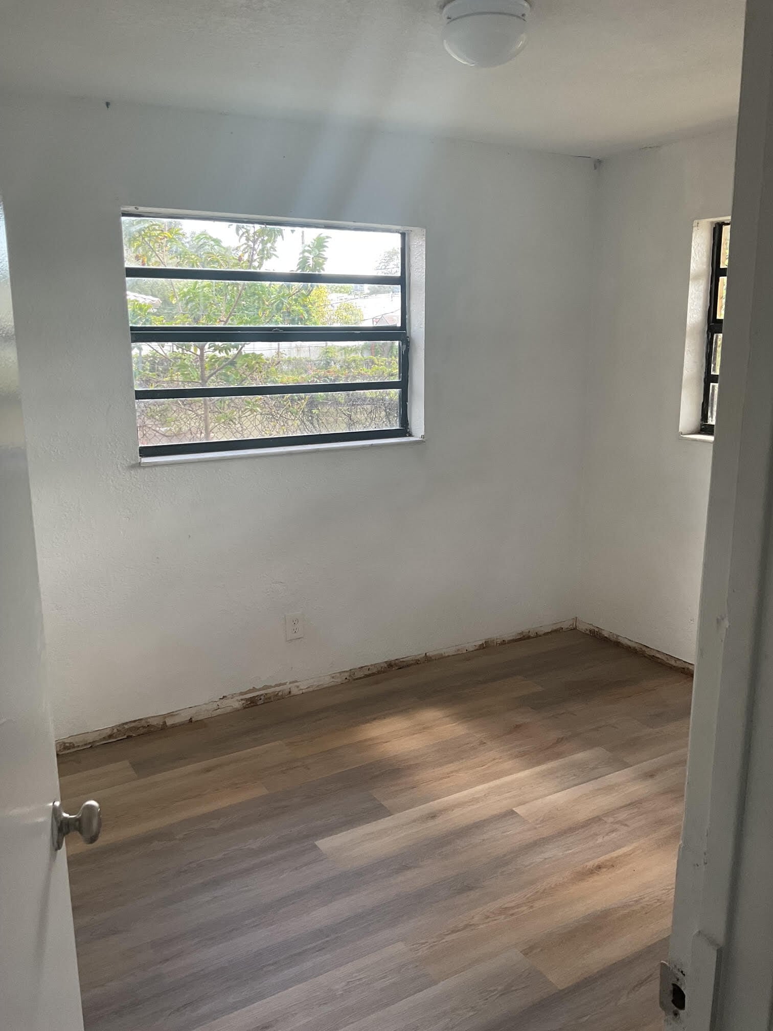 Building Photo - 2900 NW 10th Ct