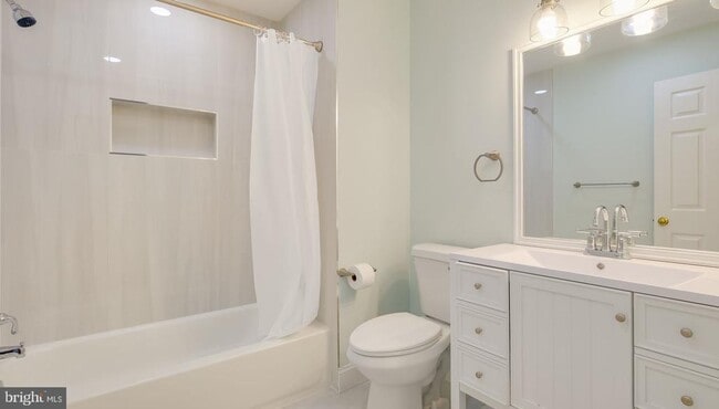 Building Photo - 99 Briarcliff Ct