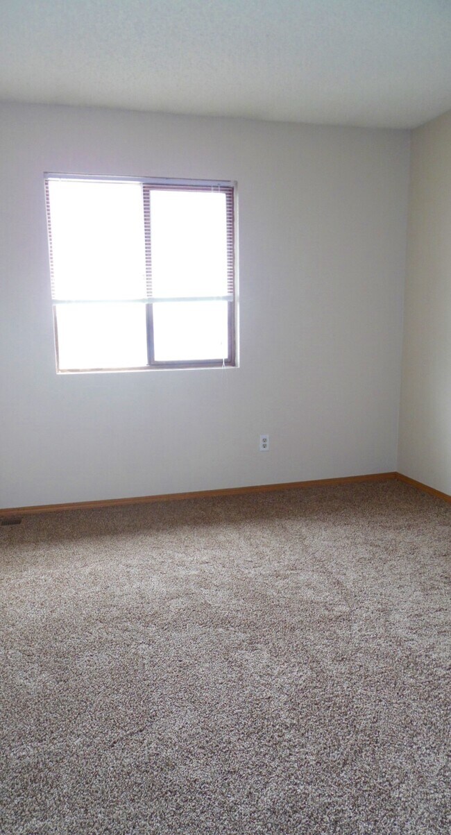 Building Photo - 1341 Soaring Eagle Dr