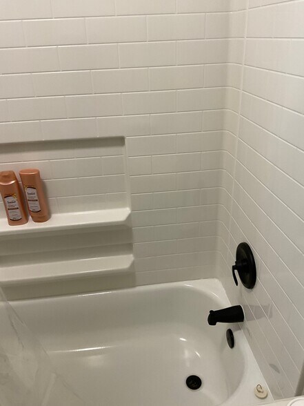 Building Photo - 212 Washington St W