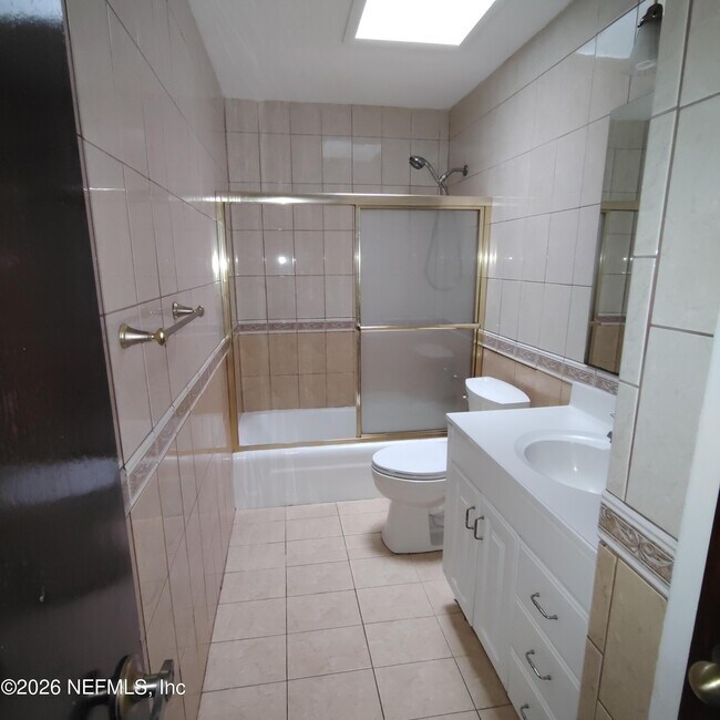 Building Photo - 5427 Hickson Rd