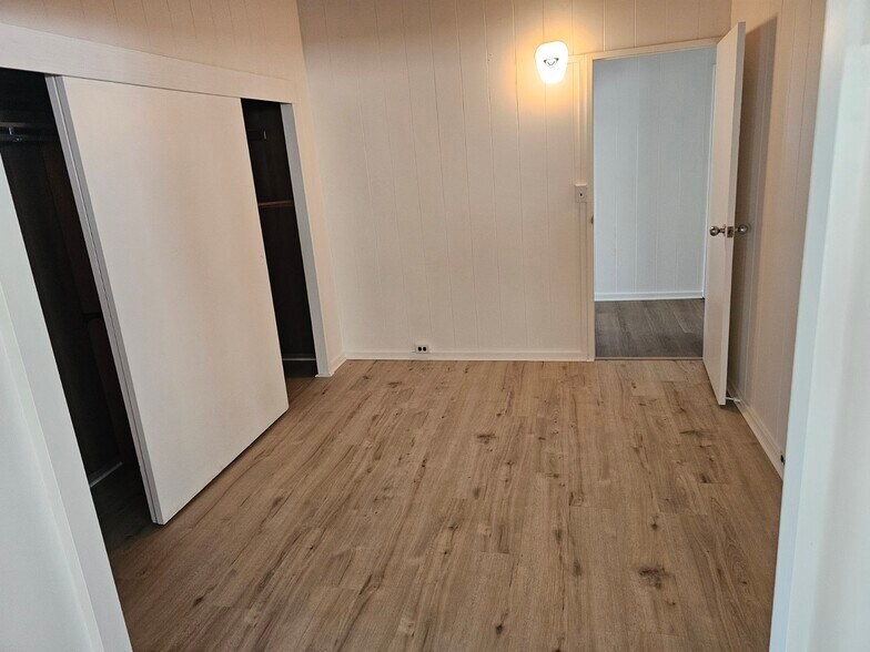 Building Photo - 7303 Mokuone St