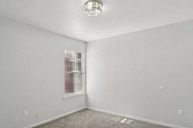 Building Photo - 4021 Preferred Pl