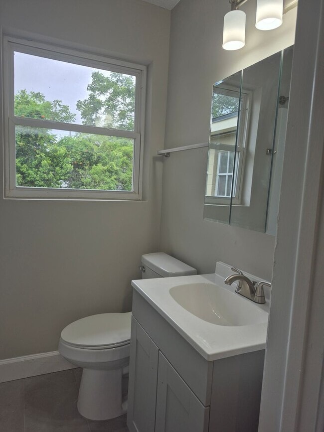 Building Photo - Welcome home