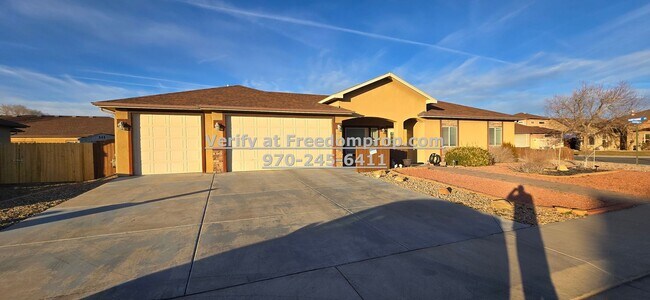 Building Photo - Newer 4 Bedroom 2 Bath Fruita