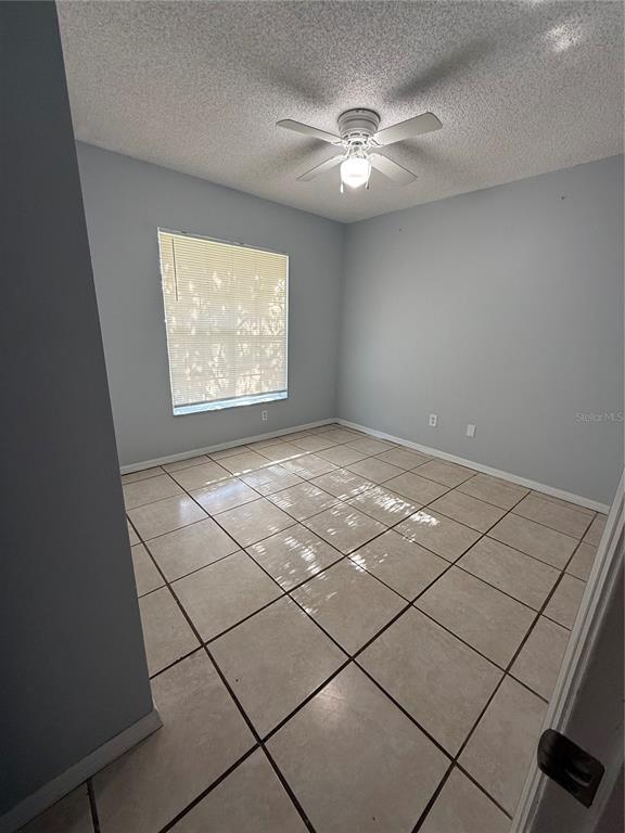 Building Photo - 39 Beechwood Ln