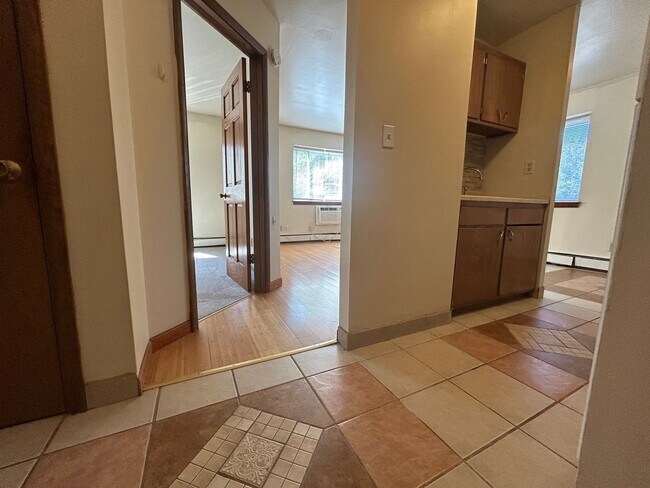 Interior Photo - 1620 Marshall