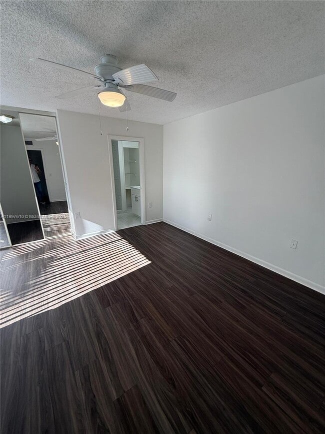 Building Photo - 738 Mill Valley Pl