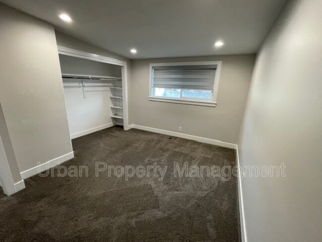 Building Photo - 310 E 6240 S