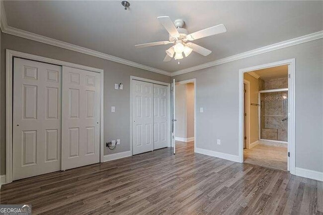 Building Photo - 300 Johnson Ferry Rd