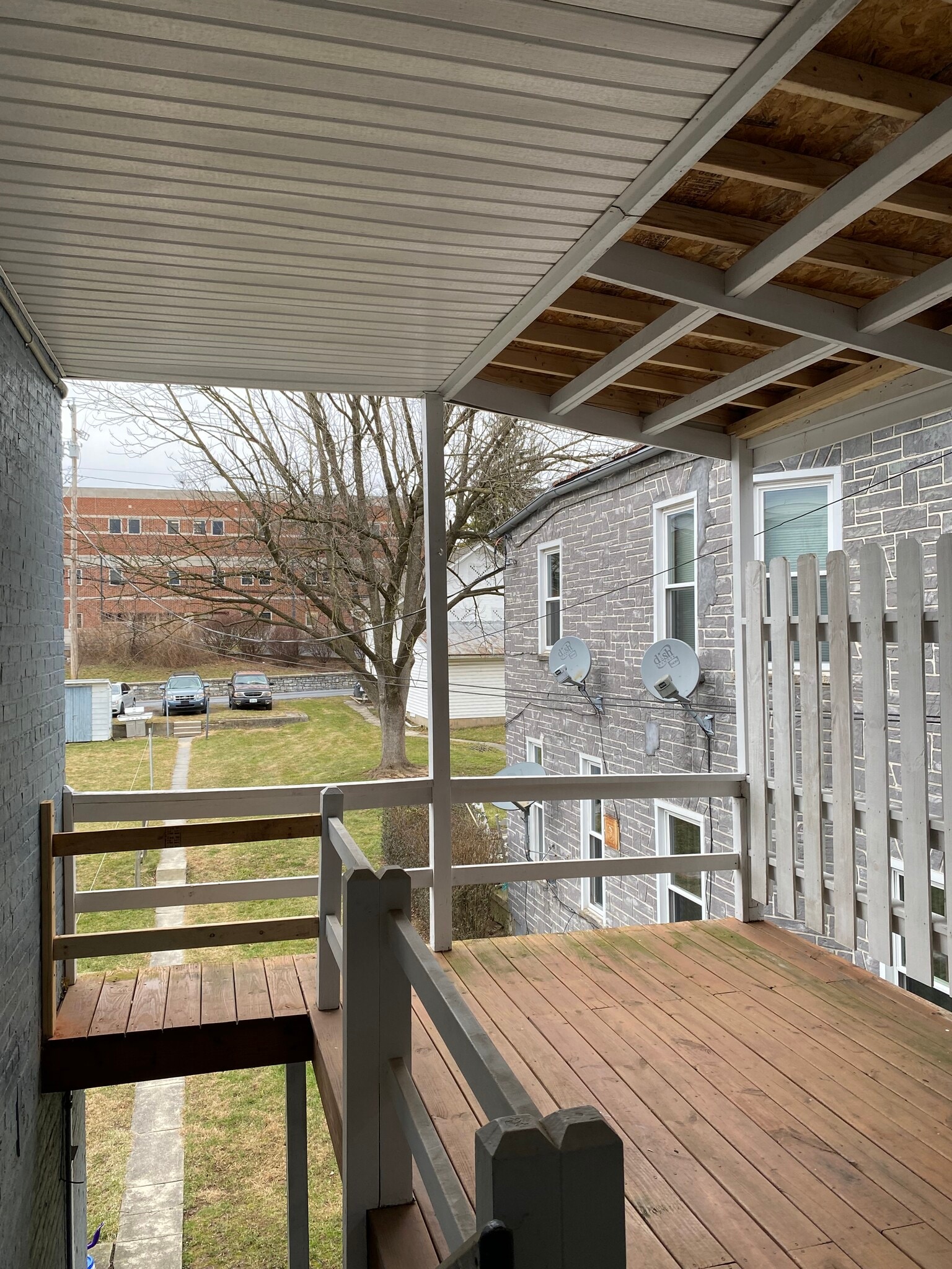 Deck - 39 E Main St