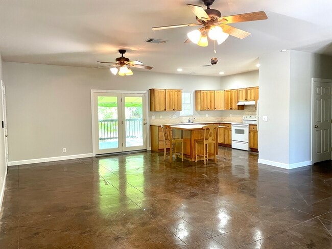 Building Photo - 104 Bermuda Dr