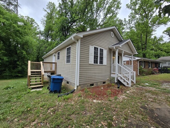 Building Photo - !!!!300 Off Rent!!! Available Now! Great Durham location newly remodeled. Single family home.