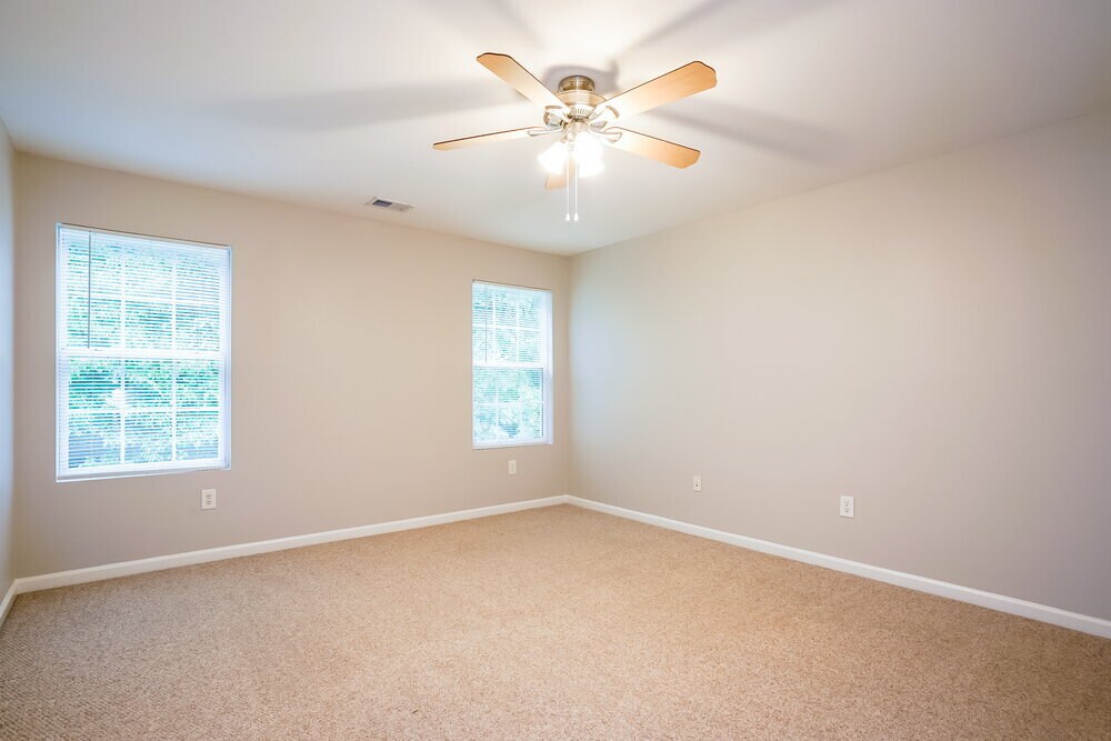 Building Photo - 708 Calavaras Ln