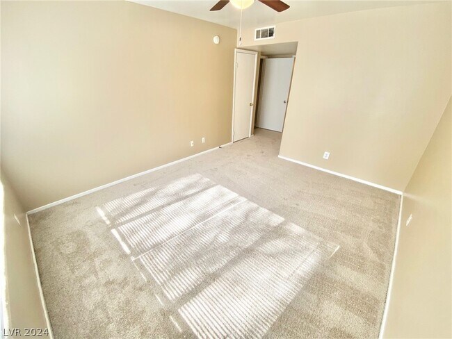 Building Photo - 3065 Casey Dr