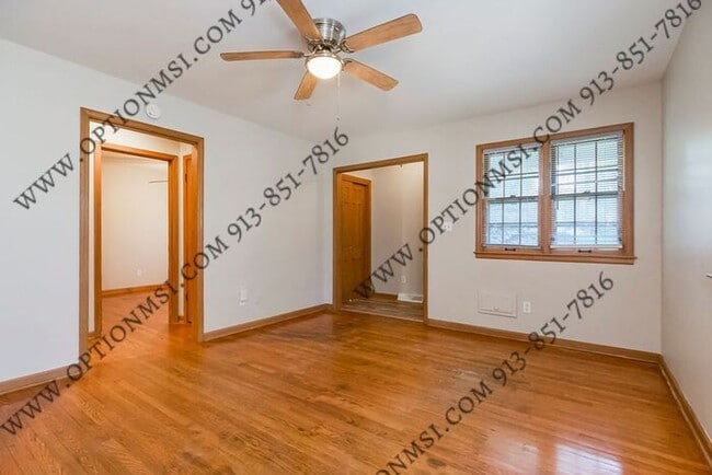 Building Photo - Close to downtown OP!!! Includes Water, El...