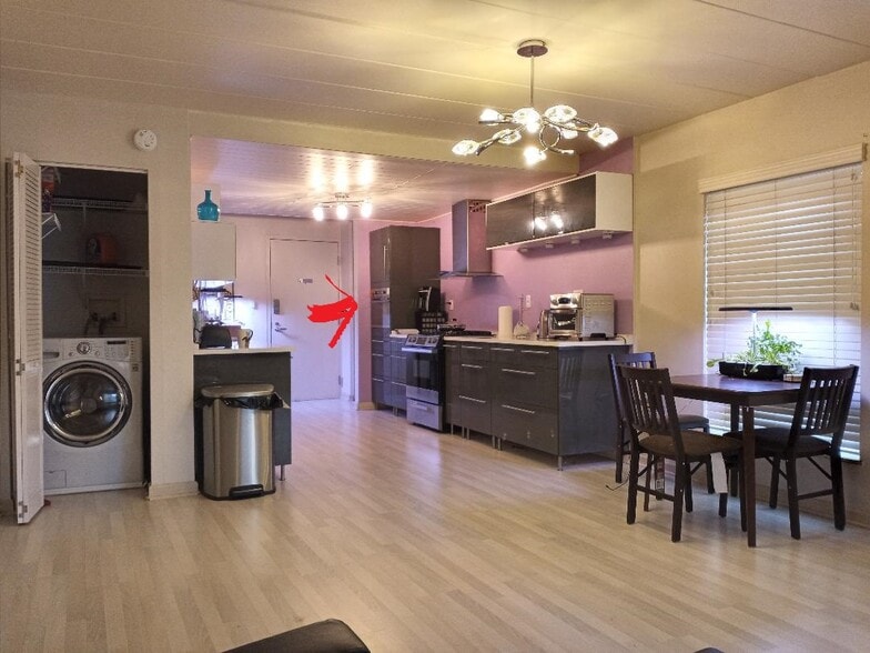 Kitchen and laundry - 5 Bayard Rd