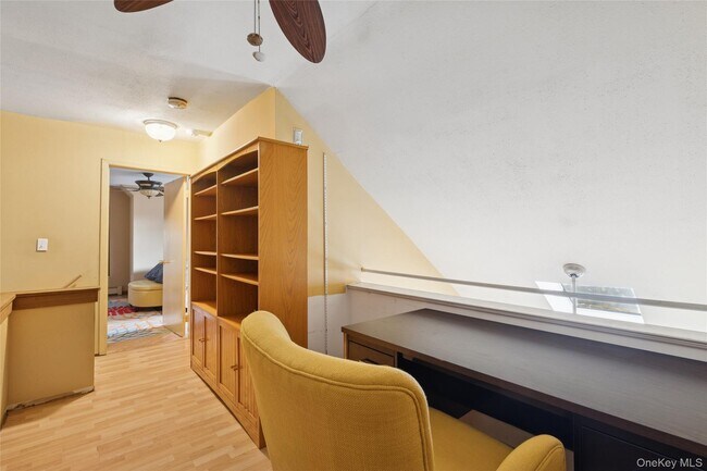 Building Photo - 3 Meadowgrass Ln