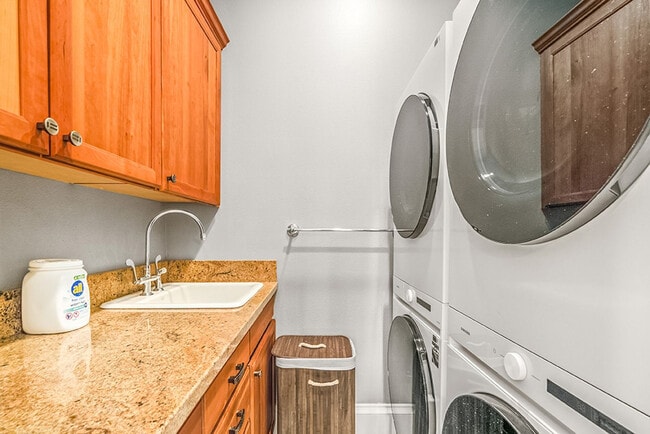 Building Photo - 2841 Milo Hae Loop