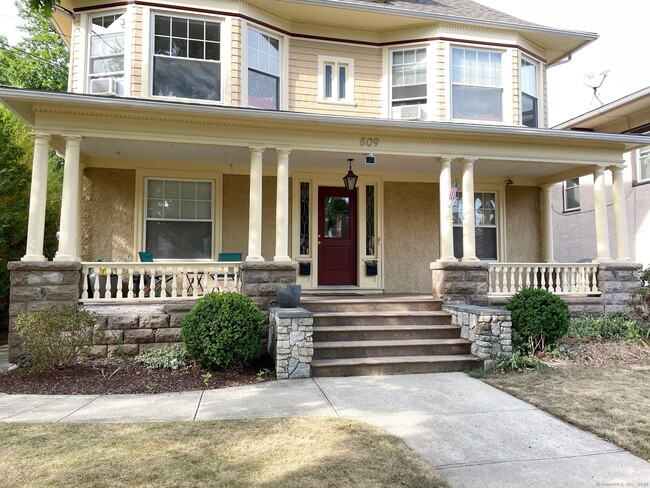 Primary Photo - 809 Edgewood Ave