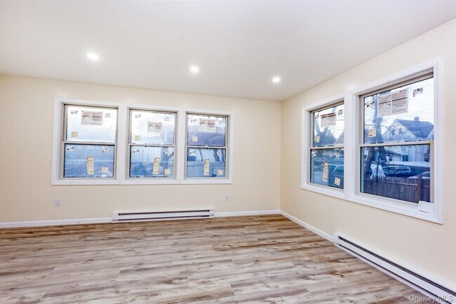 Building Photo - 300 Highland Ave