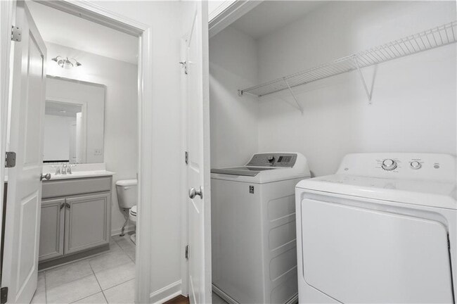 Building Photo - 2384 Belmont Pl