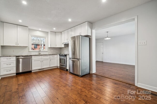 Building Photo - 259 Unionville - Indian Trail Rd W