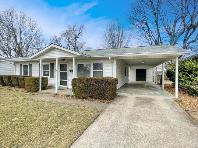 Building Photo - 3907 Memorial Dr