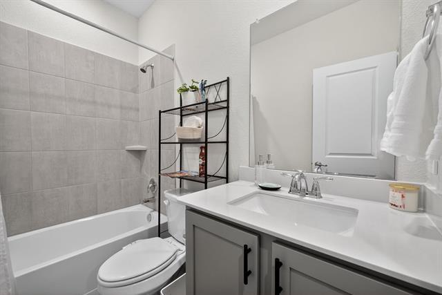 Building Photo - 10601 Autumn Leaves Ln