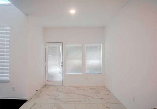 Building Photo - 6307 Grand Drift Ct
