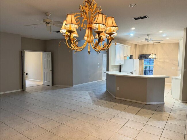 Building Photo - 417 Lake Butler Dr