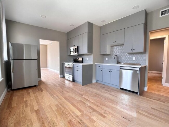 Primary Photo - 5-bed 2-bath New Remodel in Cleveland Circle