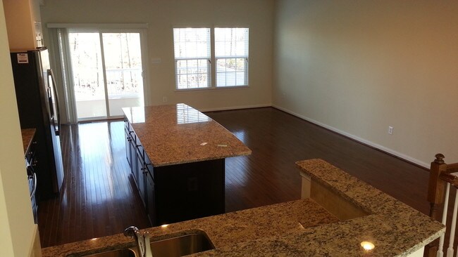 Building Photo - 45986 Iron Oak Terrace