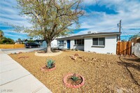 Building Photo - 2305 Santa Paula Dr