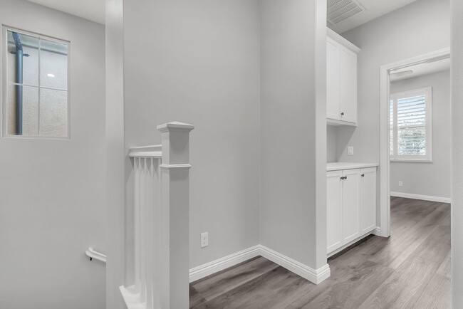 Building Photo - 76 Evening Sun