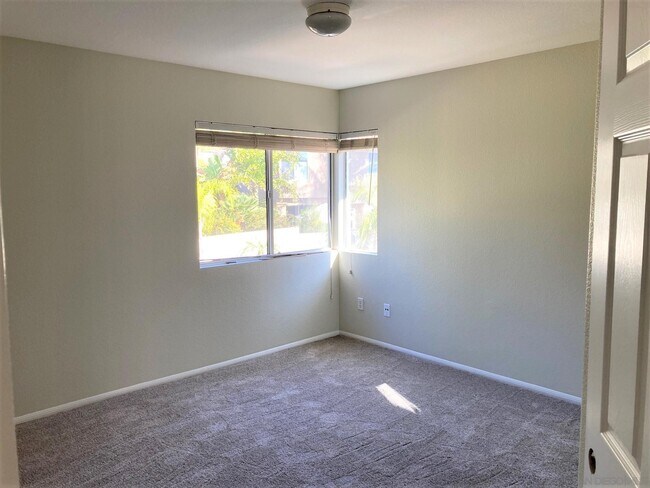 Building Photo - 4516 Mercurio St