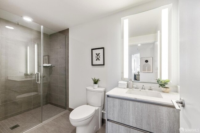 Building Photo - 201 Folsom St