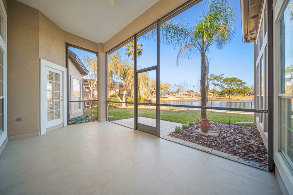 Building Photo - 10061 Vineyard Lake Rd E