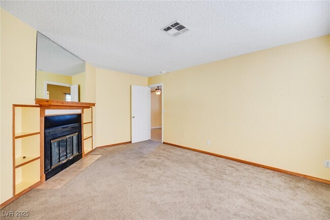 Building Photo - 203 Cimarron Ct