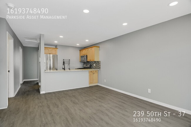 Building Photo - 239 50th St
