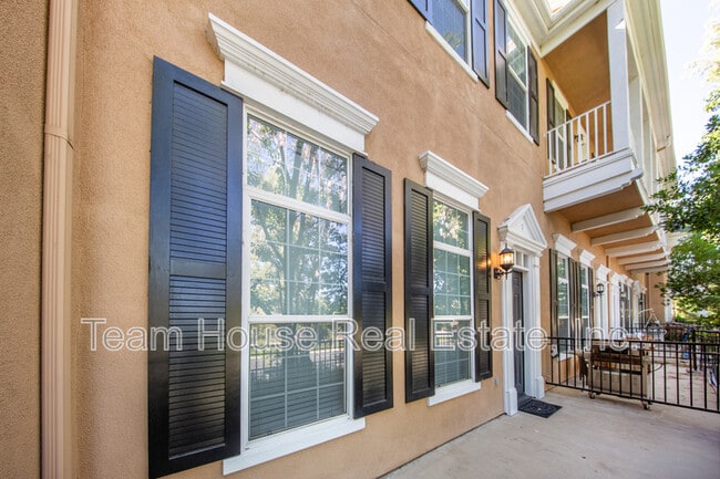 Building Photo - 27007 Edgewater Lnr