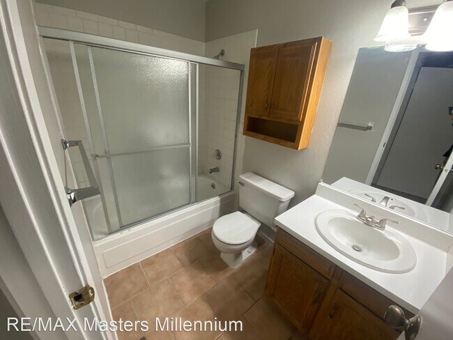 Building Photo - 3 br, 2 bath House - 3562 S Kittredge St #A
