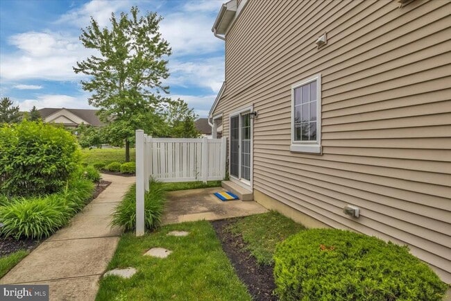 Building Photo - 507 Lexington Mews